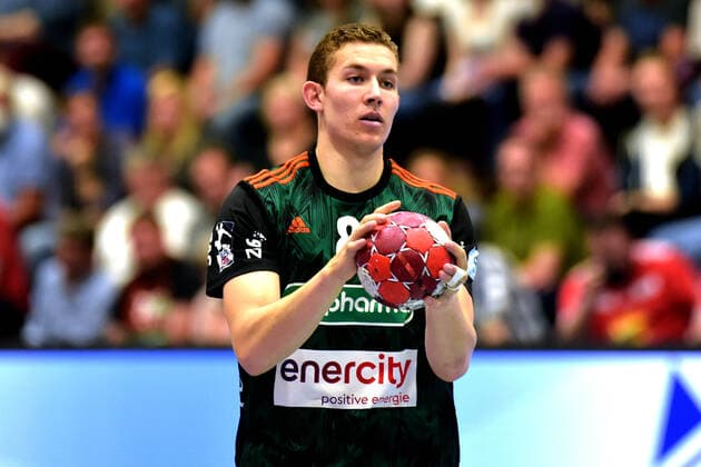 09 06 2022 pmk NF123683 Handball Men Bundesliga Season 2021 2022 Merkur Arena Luebbecke Corona Matchday TuS N Luebbecke TSV Hannover Burgdorf Veit MAEVERS 08 HannBurgdorf