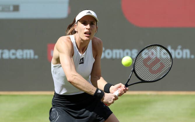Andrea Petkovic GER action upper body tennis bed1 open WTA 500 tournament on grass women season 2021 2022 14 06 2022