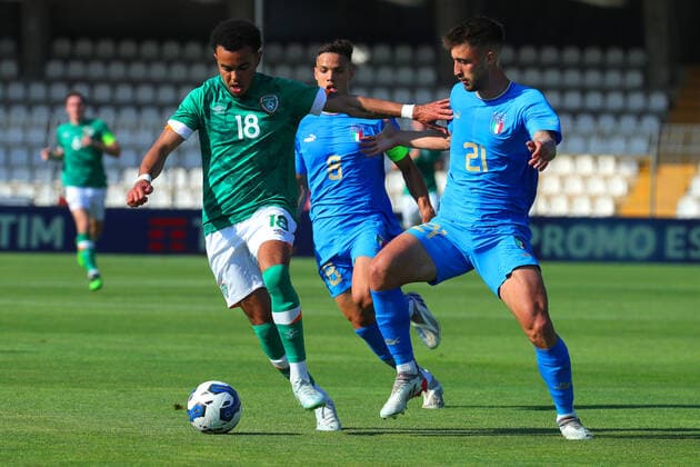 UEFA Under 21 European Championship, EM, Europameisterschaft Qualifier, Stadio Cino e Lillo Del Duca, Ascoli, Italy 14 6 2022 Italy vs Republic of Ireland Ireland s Tyreik Wright and Mattia Viti of Italy Tyreik Wright and Mattia Viti 14 6 2022  Copyright: x INPHO GiuseppexFamax ITALY_IRELAND_U21_38
