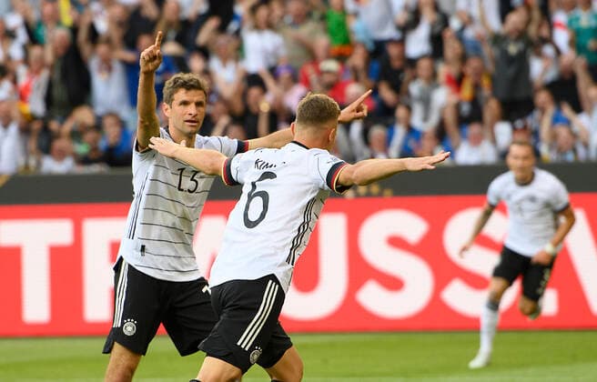 Goal celebration Joshua KIMMICH GER after goal to the 1 0, jubilation, joy, enthusiasm, hi Thomas MUELLER GER action, football UEFA Nations League, match day 4, Germany GER Italy ITA , on 14 06 2022 in Moenchengladbach Germany