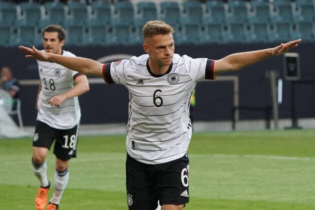 celebrate the goal, goal celebration for 1 0 Joshua Kimmich Germany Moenchengladbach 14 06 2022 Germany vs Italy, Nations League A3 4 matchday, Borussia Park