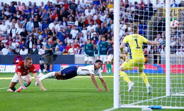 England v Hungary UEFA Nations League Jude Bellingham of England goes close with a header during the UEFA Nations League match between England and Hungary at Molineux, Wolverhampton Content Not Available For UK Newspapers Copyright: xPaulxChestertonx FIL-17013-0103 UK Newspapers OUT