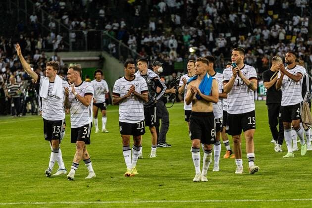 Final score 5 2 Germany wins against Italy The team cheers Thomas Mueller Germany, 13 , David Raum Germany, 03 , Niklas Suele Germany, 15 Joshua Kimmich Germany, 06 GER, Germany Germany vs Italy Italy, football, Laenderspiel, UEFA Nations League Division A, Group 3, 2022 2023, 14 06 2022, DFB DFL regulations prohibit any use of photographs as image sequences and or quasi video GER, Germany Germany vs Italy Italy, football, Laenderspiel, UEFA Nations League Division A, Group 3, 2022 2023, 14 06 2022 Moenchengladbach Copyright: xEibner-Pressefoto RogerxBuerkex EP_EER