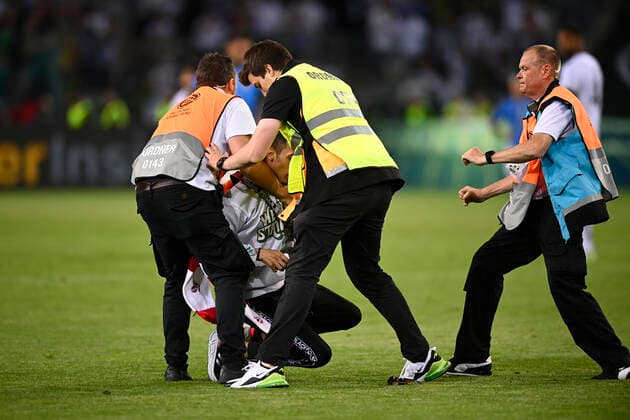 Photo LaPresse - Fabio Ferrari June, 14 2022 M& xf6;nchengladbach, Germany soccer Germany vs Italy - Uefa Nations League - Group C 3 6 - Stadium Stadion im Borussia-Park. In the pic:Field invader  Copyright: xFabioxFerrari LaPressex