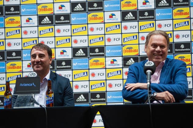 June 14, 2022, Bogota, Cundinamarca, Colombia: Colombia s federation of football soccer team unveils its new coach in replacement of Reinaldo Rueda in a press conference, PK, Pressekonferenz with new coach Nestor Lorenzo (Left) presented by Colombia s soccer team president Ramon Jesurun (Right) in Bogota, Colombia June 14, 2022. : Long Visual Press Bogota Colombia - ZUMAvp1_ 0161000784st Copyright: xChepaxBeltranx