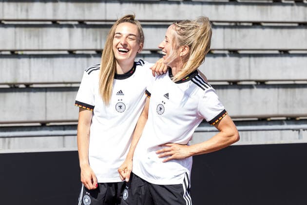 Womens National Team Media Day 16 06 2022 Sophia Kleinherne and Kathrin Hendrich laugh Womens National Team Media Day, Herzogenaurach, Adi Dassler Stadium Copyright: xBEAUTIFULxSPORTS Wunderlx