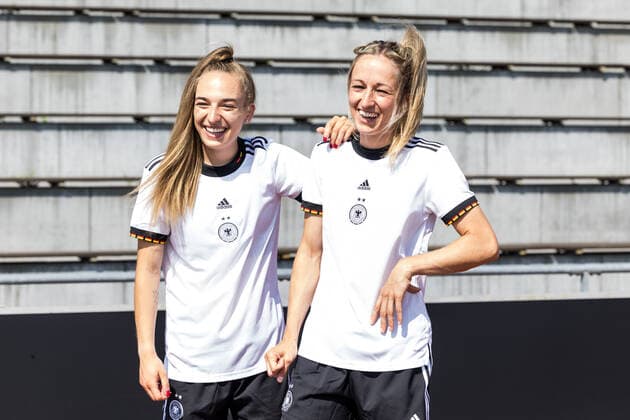 Womens National Team Media Day 16 06 2022 Sophia Kleinherne and Kathrin Hendrich laugh Womens National Team Media Day, Herzogenaurach, Adi Dassler Stadium Copyright: xBEAUTIFULxSPORTS Wunderlx