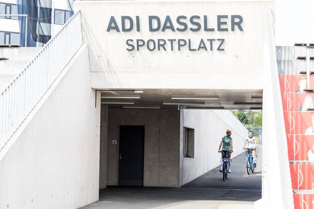 Womens National Team Media Day 16 06 2022 The women arrive with bicycles at the Womens National Team Media Day, Herzogenaurach, Adi Dassler Stadium Copyright: xBEAUTIFULxSPORTS Wunderlx