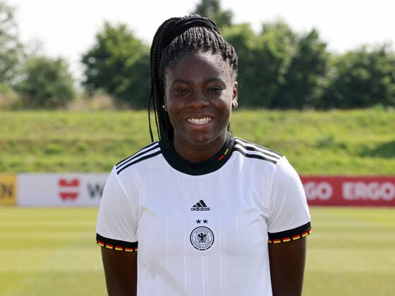 16 06 2022 German national soccer team national team women DFB EM European Championship 2022 UEFA Womens EURO photo appointment portrait appointment team squad single photo portrait portrait headshot DaMa single photo single photo portrait portrait headshot Nicole Anyomi women national team