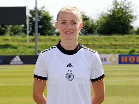 16 06 2022 German national soccer team national team women DFB EM European Championship 2022 UEFA Womens EURO photo appointment portrait appointment team squad single photo portrait portrait headshot DaMa single photo single photo portrait portrait headshot Lea Schüller Schueller women national team