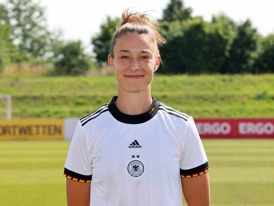 16 06 2022 German national soccer team national team women DFB EM European Championship 2022 UEFA Womens EURO photo appointment portrait appointment team squad single photo portrait portrait headshot DaMa single photo single photo portrait portrait headshot Felicitas Rauch women national team