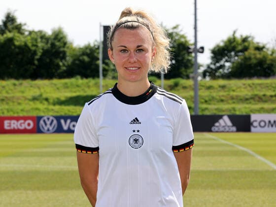 16 06 2022 German national soccer team national team women DFB EM European Championship 2022 UEFA Womens EURO photo appointment portrait appointment team squad single photo portrait portrait headshot DaMa single photo portrait portrait headshot Lena Lattwein women national team