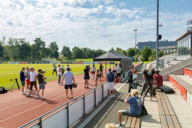 Reportage 16 06 2022 DFB Womens National Team in Training Camp at adidas in Herzogenaurach The women invite the press to Media Day At the Adi Dassler Stadium, the national team meets with members of the press Herzogenaurach Bavaria Germany