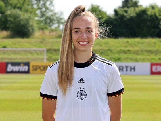 16 06 2022 German national soccer team national team women DFB EM European Championship 2022 UEFA Womens EURO photo appointment portrait appointment team squad single photo portrait portrait headshot DaMa single photo single photo portrait portrait headshot Sophia Kleinherne women national team