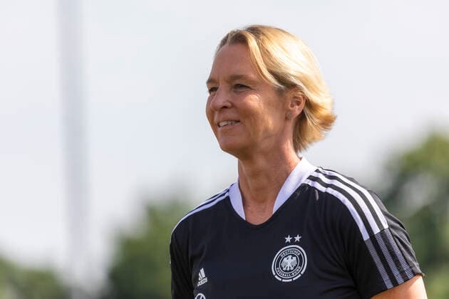 Reportage 16 06 2022 DFB womens national team at training camp at adidas in Herzogenaurach The women invite the press to Media Day DIe head coach Martina Voss Tecklenburg smiles at the cameras Herzogenaurach Bavaria Germany