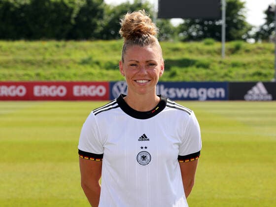 16 06 2022 German national soccer team national team women DFB EM European Championship 2022 UEFA Womens EURO photo appointment portrait appointment team squad single photo portrait portrait headshot DaMa single photo portrait portrait headshot Linda Dallmann women national team