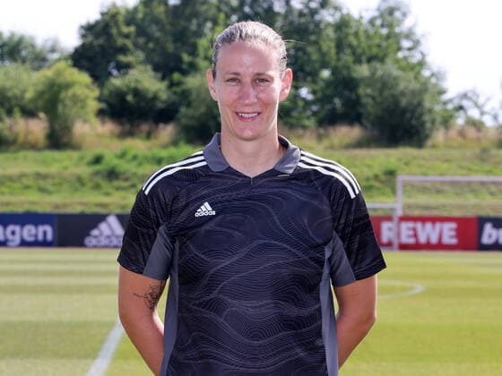 16 06 2022 German national soccer team national team women DFB EM European Championship 2022 UEFA Womens EURO photo appointment portrait appointment team squad single photo portrait portrait headshot DaMa single photo single photo portrait portrait headshot Ann Katrin Berger women national team