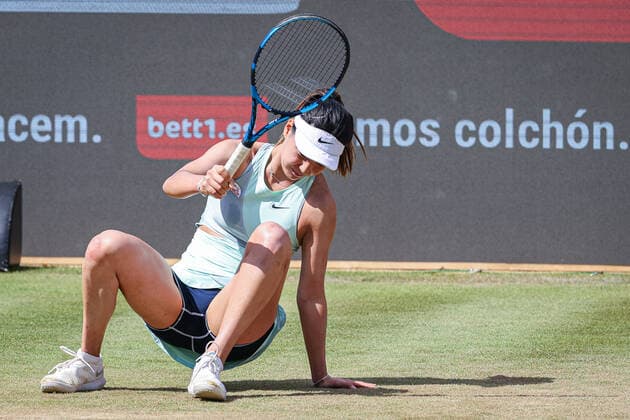 Xinyu WANG CHN on the ground, bett1open WTA 500, Berlin, LTTC Rot Weiß , 16 06 2022, Copyright: xClaudioxGärtnerx