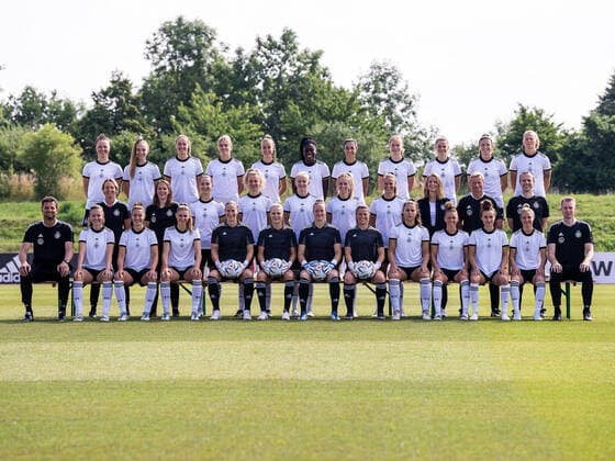 Back row Marina Hegering, Sophia Kleinherne, Syndey Lohmann, Laura Freigang, Giulia Gwinn, Nicole Anyomi, Sara Doorsoun, Sjoeke Nuesken, Tabea Wassmuth, Chantal Hagel, Maximiliane Rall, Middle row Martina Voss Tecklenburg , Britta Carlson, Sara Daebritz, Lena Lattwein, Lea Schueller, Kathrin Hendrich, Klara Buehl, Maike Fischer, Thomas Noerenberg, Patrik Grolimund, Front row Michael Fuchs, Jana Feldkamp, Felicitas Rauch, Jule Brand, Ann Katrin Berger, Merle Frohms, Almuth Schult, Martina Tufekovic, Lena Oberdorf, Linda Dallmann, Lina Magull, Svenja Huth, Jan Ingwer Callsen Bracker, Germany, national team, team shooting, soccer, women, 16 06 2022 Germany, national team, team shooting, soccer, women, 16 06 2022 Nuernberg Copyright: xMichaelxSchmidt Eibner-Pressefotx EP_MST
