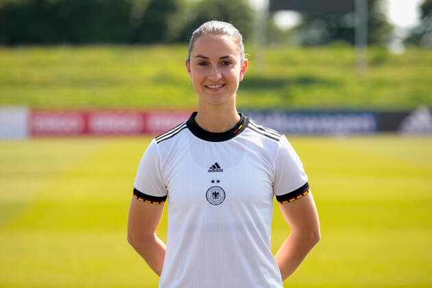 16 06 2022, Mediaday at DFB Team der Frauen, Germany, Herzogenaurach, Adi Dassler Sportplatz, In picture Sara Daebritz DFL REGULATES PROHIBIT ANY USE OF PHOTOGRAPHS AS IMAGE SEQUENCES AND OR QUASI VIDEO Copyright: HMBxMedia xJulienxBecker