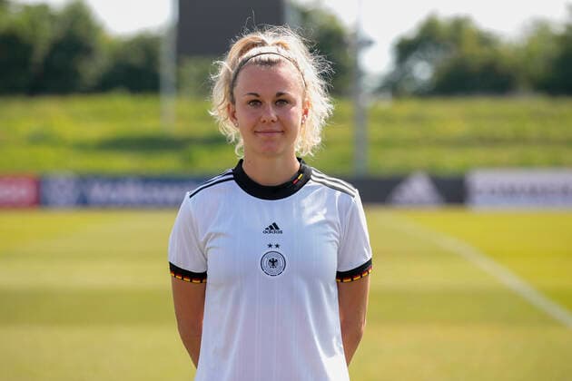 16 06 2022, Mediaday at DFB Team der Frauen, Germany, Herzogenaurach, Adi Dassler Sportplatz, In picture Lena Lattwein DFL REGULATES PROHIBIT ANY USE OF PHOTOGRAPHS AS IMAGE SEQUENCES AND OR QUASI VIDEO Copyright: HMBxMedia xJulienxBecker
