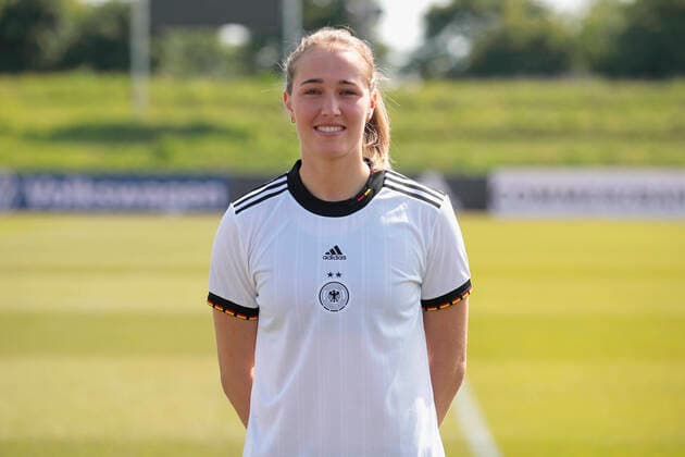 16 06 2022, Mediaday at DFB Team der Frauen, Germany, Herzogenaurach, Adi Dassler Sportplatz, In picture Sydney Lohmann DFL REGULATES PROHIBIT ANY USE OF PHOTOGRAPHS AS IMAGE SEQUENCES AND OR QUASI VIDEO Copyright: HMBxMedia xJulienxBecker