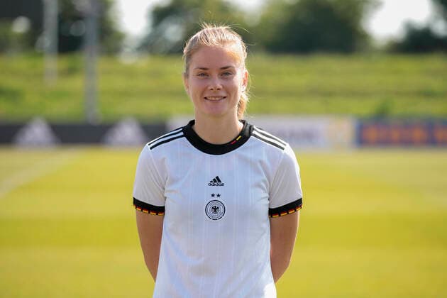 16 06 2022, Mediaday at DFB Team der Frauen, Germany, Herzogenaurach, Adi Dassler Sportplatz, In picture Sjoeke Nuesken DFL REGULATES PROHIBIT ANY USE OF PHOTOGRAPHS AS IMAGE SEQUENCES AND OR QUASI VIDEO Copyright: HMBxMedia xJulienxBecker