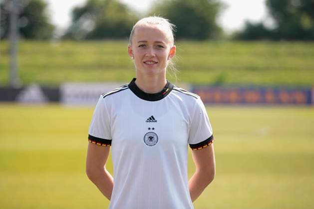16 06 2022, Mediaday at DFB Team der Frauen, Germany, Herzogenaurach, Adi Dassler Sportplatz, In picture Lea Schueller DFL REGULATES PROHIBIT ANY USE OF PHOTOGRAPHS AS IMAGE SEQUENCES AND OR QUASI VIDEO Copyright: HMBxMedia xJulienxBecker