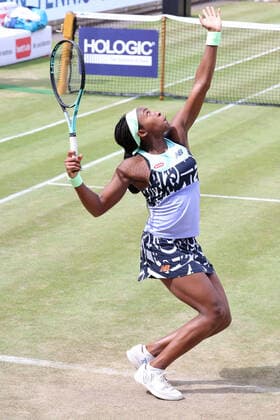 DEU, GER, bett1open, 17 06 2022, Rot Weiss Tennisanlage, Steffi Graf Stadion, Berlin, DEU, GER, bett1open, in picture serve of 7 Coco GAUFF USA Foto Juergen Engler nordphoto GmbH JuergenxEngler nph00076