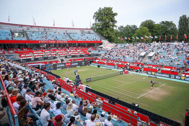 Spectators at Steffi Graf Stadium at bett1open 2022, bett1open WTA 500, Berlin, LTTC Rot Weiß , 17 06 2022, Copyright: xClaudioxGärtnerx