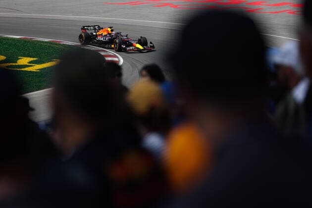 01 VERSTAPPEN Max (nld), Red Bull Racing RB18, action during the Formula 1 AWS Grand Prix du Canada 2022, 9th round of the 2022 FIA Formula One World Championship, WM, Weltmeisterschaft on the Circuit Gilles Villeneuve, from June 17 to 19, 2022 in Montreal, Canada - F1 - CANADIAN GRAND PRIX 2022 DPPI Panoramic  00122022_AV6_5108