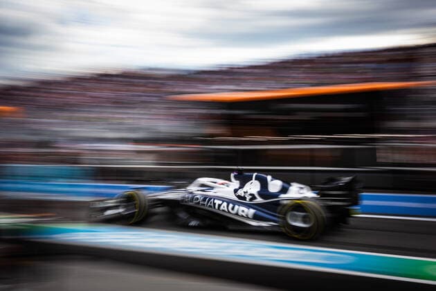 10 GASLY Pierre (fra), Scuderia AlphaTauri AT03, action during the Formula 1 AWS Grand Prix du Canada 2022, 9th round of the 2022 FIA Formula One World Championship, WM, Weltmeisterschaft on the Circuit Gilles Villeneuve, from June 17 to 19, 2022 in Montreal, Canada - F1 - CANADIAN GRAND PRIX 2022 DPPI Panoramic  00122022_AV6_6360