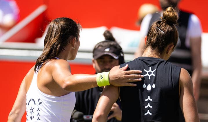 June 17, 2022, BERLIN, GERMANY: Daria Kasatkina of Russia & Maria Sakkari of Greece during the quarter-final of the 2022 bett1Open WTA, Tennis Damen 500 tennis tournament BERLIN GERMANY - ZUMAa181 20220617_zaa_a181_180 Copyright: xRobxPrangex
