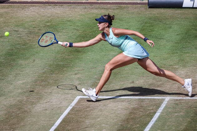 Belinda BENCIC SUI wins the semi-final against Maria SAKKARI GRE and becomes the first player to enter the final on Sunday, bett1open WTA 500, Berlin, LTTC Rot Weiß , 18 06 2022, Copyright: xClaudioxGärtnerx