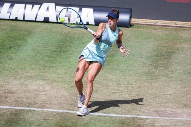 Belinda BENCIC SUI wins the semi-final against Maria SAKKARI GRE and becomes the first player to enter the final on Sunday, bett1open WTA 500, Berlin, LTTC Rot Weiß , 18 06 2022, Copyright: xClaudioxGärtnerx