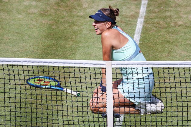 Belinda BENCIC SUI wins the semi-final against Maria SAKKARI GRE and becomes the first player to enter the final on Sunday, bett1open WTA 500, Berlin, LTTC Rot Weiß , 18 06 2022, Copyright: xClaudioxGärtnerx