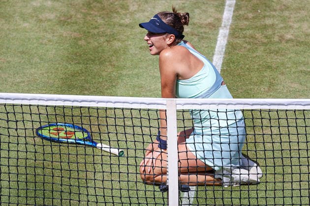 Belinda BENCIC SUI wins the semi-final against Maria SAKKARI GRE and becomes the first player to enter the final on Sunday, bett1open WTA 500, Berlin, LTTC Rot Weiß , 18 06 2022, Copyright: xClaudioxGärtnerx