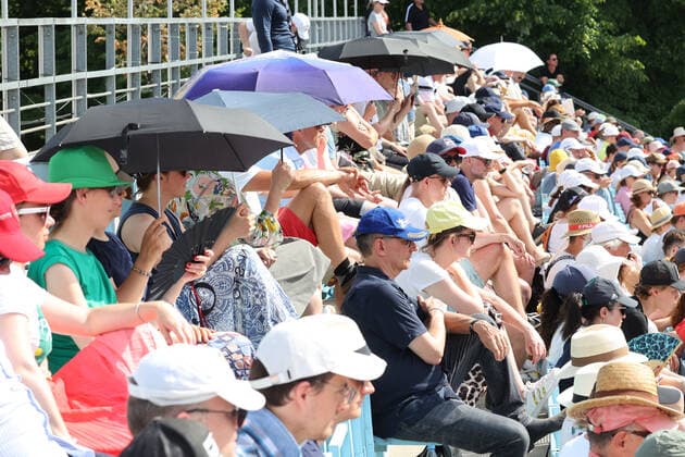 DEU, Tennis, Bett1 Open, 18 06 2022, Rot Weiss Tennisanlage, Berlin, DEU, Tennis, Bett1 Open, in picture ladies 7 Coco GAUFF USA spectators, visitors, fans Foto Juergen Engler nordphoto GmbH JuergenxEngler nph00076