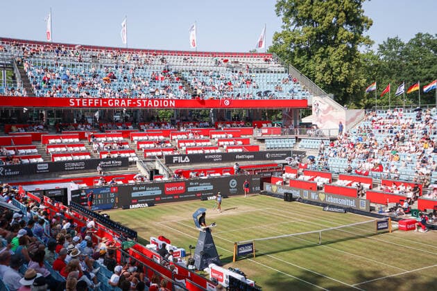 Spectators at Steffi Graf Stadium, bett1open WTA 500, Berlin, LTTC Rot Weiß , 18 06 2022, Copyright: xClaudioxGärtnerx