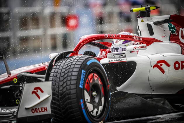 24 ZHOU Guanyu (chi), Alfa Romeo F1 Team ORLEN C42, action during the Formula 1 AWS Grand Prix du Canada 2022, 9th round of the 2022 FIA Formula One World Championship, WM, Weltmeisterschaft on the Circuit Gilles Villeneuve, from June 17 to 19, 2022 in Montreal, Canada - F1 - CANADIAN GRAND PRIX 2022 DPPI Panoramic  _V2_3643