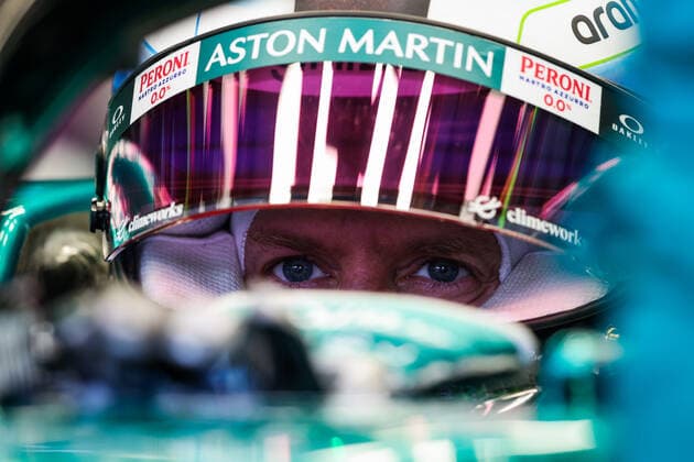 Sport Bilder des Tages VETTEL Sebastian (ger), Aston Martin F1 Team AMR22, portrait during the Formula 1 AWS Grand Prix du Canada 2022, 9th round of the 2022 FIA Formula One World Championship, WM, Weltmeisterschaft on the Circuit Gilles Villeneuve, from June 17 to 19, 2022 in Montreal, Canada - F1 - CANADIAN GRAND PRIX 2022 DPPI Panoramic  20220618_GOOD1087