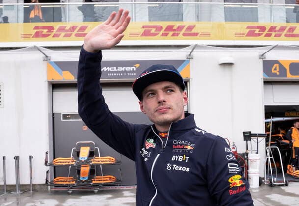 June 18, 2022, Montreal, PQ, Canada: Red Bull Racing s Max Verstappen of the Netherlands waves to the crowd after taking the pole position for the Sunday race during qualifying at the Formula One Canadian Grand Prix in Montreal, Saturday, June 18, 2022. Max Verstappen  - ZUMAc35_ 20220618_zaf_c35_077 Copyright: xPaulxChiassonx