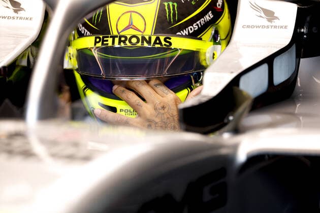 HAMILTON Lewis (gbr), Mercedes AMG F1 Team W13, portrait helmet, casque, during the Formula 1 AWS Grand Prix du Canada 2022, 9th round of the 2022 FIA Formula One World Championship, WM, Weltmeisterschaft on the Circuit Gilles Villeneuve, from June 17 to 19, 2022 in Montreal, Canada - F1 - CANADIAN GRAND PRIX 2022 DPPI Panoramic 20220618_F12022GP09CAN_JK20115