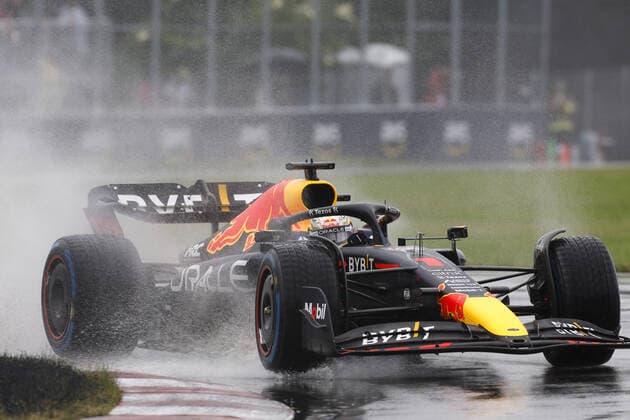 01 VERSTAPPEN Max (nld), Red Bull Racing RB18, action during the Formula 1 AWS Grand Prix du Canada 2022, 9th round of the 2022 FIA Formula One World Championship, WM, Weltmeisterschaft on the Circuit Gilles Villeneuve, from June 17 to 19, 2022 in Montreal, Canada - F1 - CANADIAN GRAND PRIX 2022 DPPI Panoramic  20220618_F12022GP09CAN_JK22455