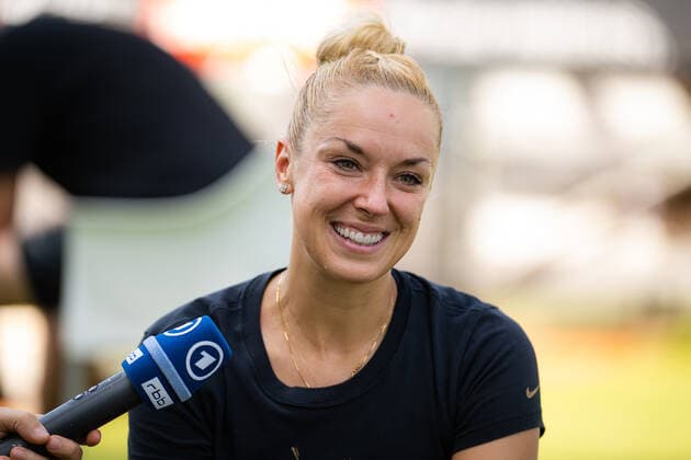June 18, 2022, BERLIN, GERMANY: Sabine Lisicki of Germany talks to the media after the doubles semi-final of the 2022 bett1Open WTA, Tennis Damen 500 tennis tournament BERLIN GERMANY - ZUMAa181 20220618_zaa_a181_049 Copyright: xRobxPrangex