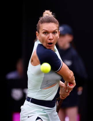 Tennis - 2022 WTA, Tennis Damen Rothesay Birmingham Classic Championships - Edgbaston Priory Club - Sunday 19th June 2022 Number two seed Simona Halep (ROU) during her semi final defeat in three sets against Beatriz Haddad Maia (BRZ) , at 2022 Rothesay Birmingham Classic Championships. 