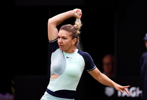 Tennis - 2022 WTA, Tennis Damen Rothesay Birmingham Classic Championships - Edgbaston Priory Club - Sunday 19th June 2022 Number two seed Simona Halep (ROU) during her semi final defeat in three sets against Beatriz Haddad Maia (BRZ) , at 2022 Rothesay Birmingham Classic Championships. 