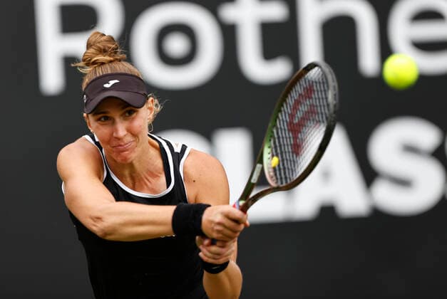Tennis - 2022 WTA, Tennis Damen Rothesay Birmingham Classic Championships - Edgbaston Priory Club - Sunday 19th June 2022 Beatriz Haddad Maia (BRZ) in action during the first set of her final before her opponent number eight seed Shuai Zhang (CHN) retired. 