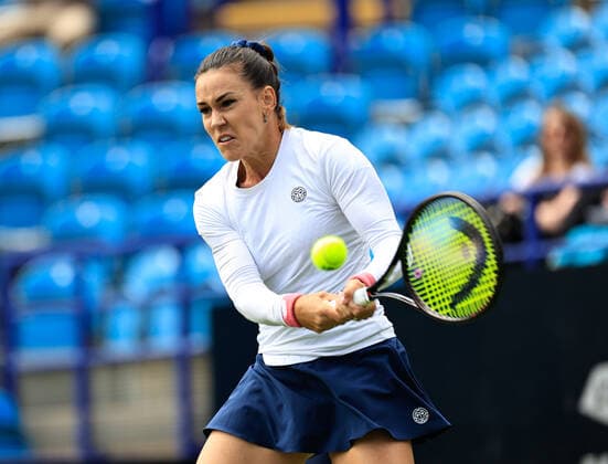 19th June 2022, Devonshire Park, Eastbourne, England; Rothesy International WTA, Tennis Damen 500 series Lawn Tennis Tournament; Nuria Parrizas Diaz (ESP) plays a backhand against Kaia Kanepi (EST)  ActionPlus12401397 HongboxChen