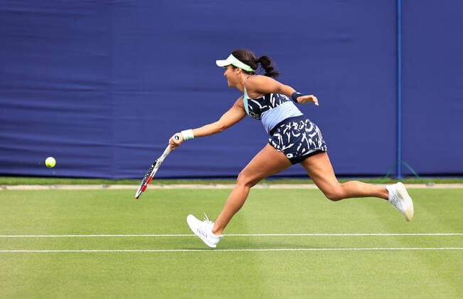19th June 2022, Devonshire Park, Eastbourne, England; Rothesy International WTA, Tennis Damen 500 series Lawn Tennis Tournament; Heather Watson (GBR) plays a forehand against Lesai Tsurenko (UKR)  ActionPlus12401398 HongboxChen